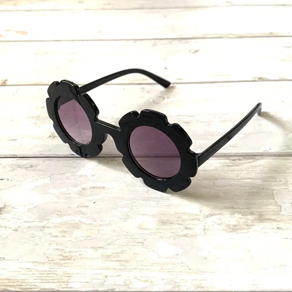 Gap Kids Black Flower Sunglasses Girls UV 400 Protection Recycled Plastic NEW